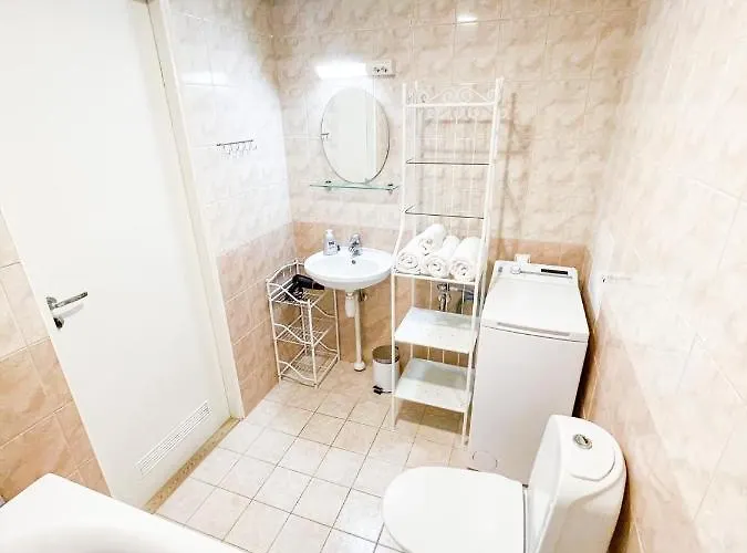 Side With A Balcony Appartement *